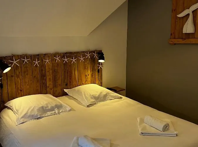 11 Les Pins Penches Appartement *